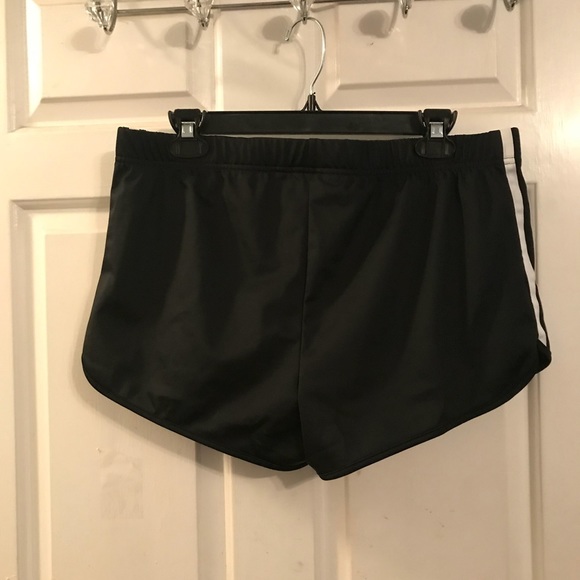 Adidas shorts - Picture 4 of 4